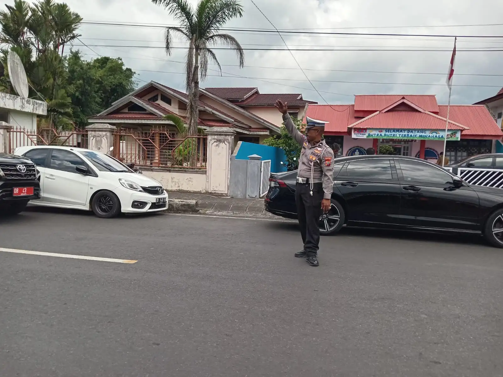 Unit Turjawali Polres Minahasa Gelar Patroli Kota Tondano dan Amankan Kunjungan Ibu Gubernur Sulut